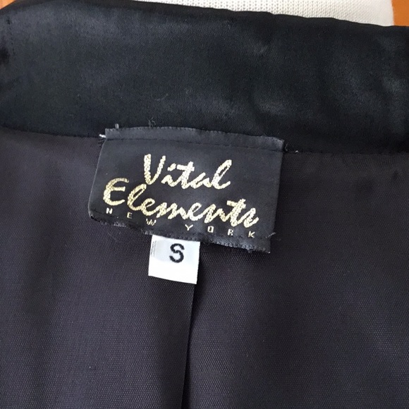 Ladies Black and Rhinestone trimmed Jacket Size 8.  Made in USA.  Zippered front - Picture 13 of 16